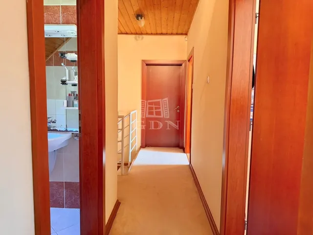 Eladó ház Solymár 240 nm