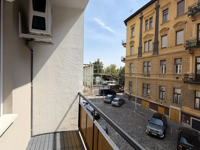 Eladó lakás Budapest II. kerület 76 nm