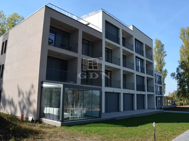 Eladó nyaraló Balatonberény 22 nm