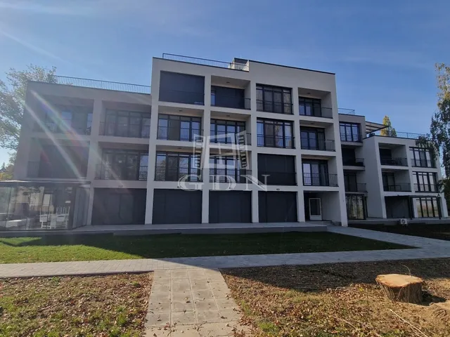 Eladó nyaraló Balatonberény 22 nm