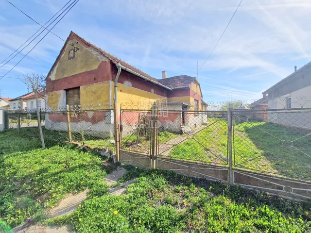 Eladó ház Petrikeresztúr 90 nm