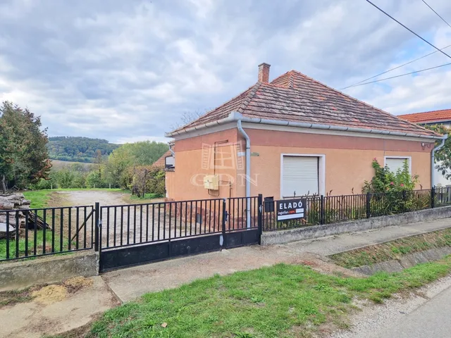 Eladó ház Kisbucsa 88 nm