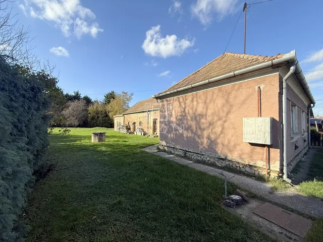 Eladó ház Teskánd 70 nm