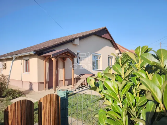 Eladó ház Petrikeresztúr 101 nm