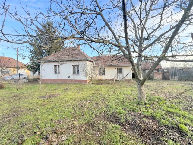 Eladó ház Kál 57 nm