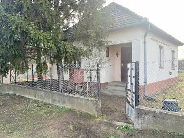 Eladó ház Kál 57 nm