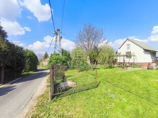 Eladó üdülő és hétvégi ház Zalaegerszeg, Kisbükkdűlő 60 nm