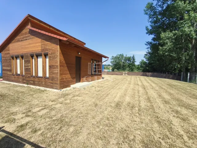 Eladó kereskedelmi és ipari ingatlan Zalaegerszeg, Becsalihegy 56 nm