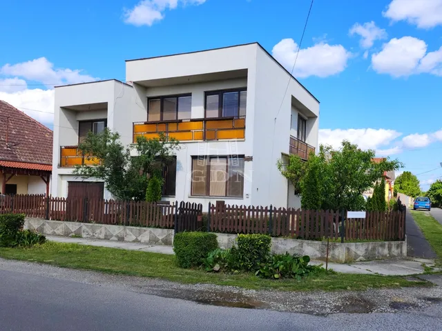 Eladó ház Tiszavasvári 140 nm