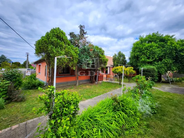 Eladó ház Tiszaújváros, Tiszaszederkény 84 nm