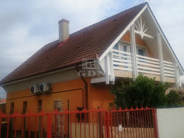 Eladó ház Debrecen, Nagysándor-telep 140 nm