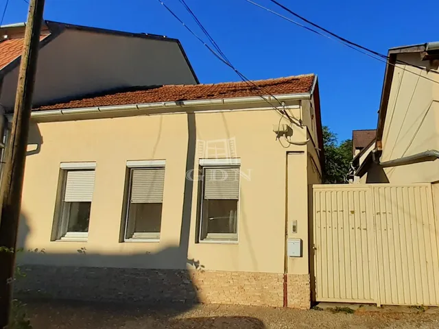 Eladó ház Debrecen, Burgundia 137 nm