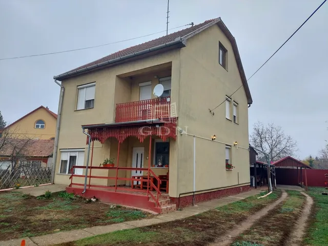Eladó ház Újfehértó 160 nm