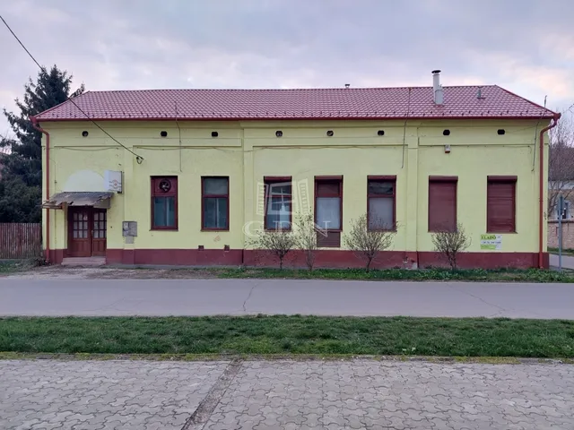 Eladó kereskedelmi és ipari ingatlan Hajdúdorog 355 nm