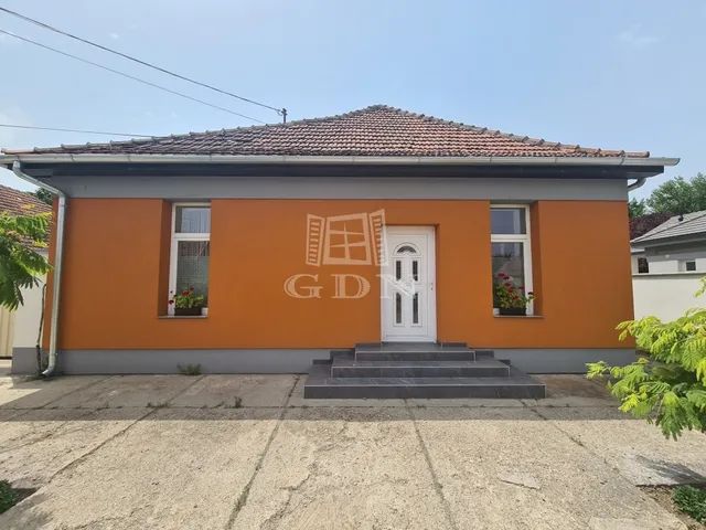 Eladó ház Bácsalmás, Újváros 260 nm