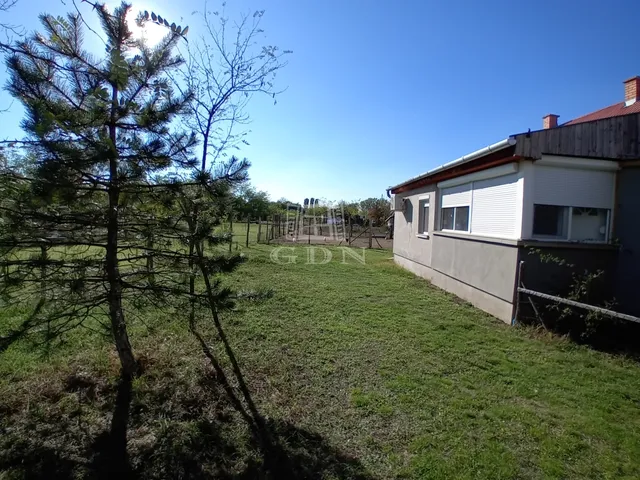 Eladó mezőgazdasági ingatlan Baja, Istvánmegye 100 nm