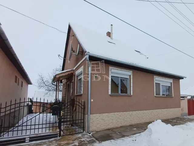 Eladó ház Baja, Bajaszentistván 110 nm