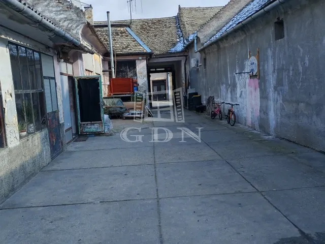 Eladó ház Baja, Belváros 180 nm