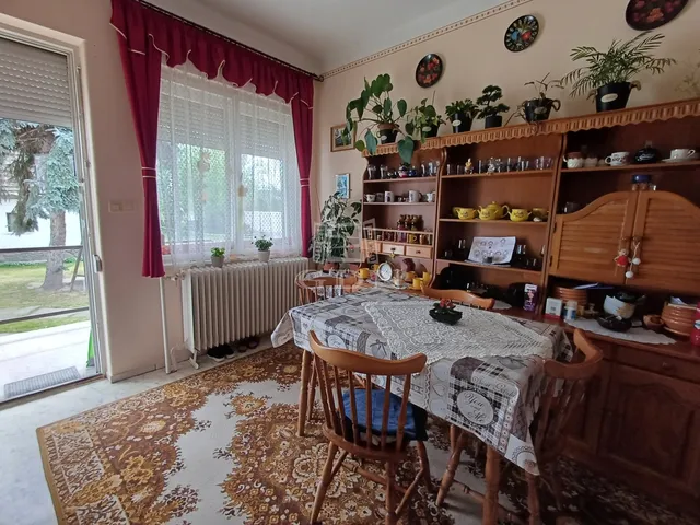 Eladó ház Szeremle 210 nm