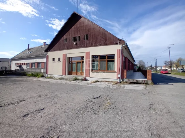Eladó kereskedelmi és ipari ingatlan Érsekcsanád 605 nm