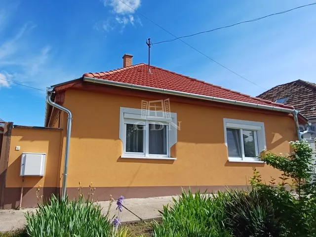 Eladó ház Érsekcsanád 91 nm