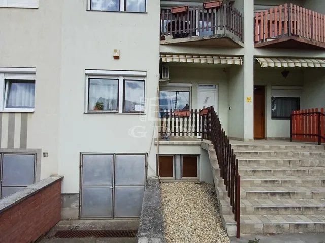 Eladó ház Baja, Szállásváros 197 nm