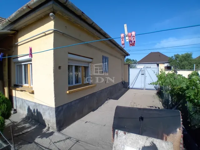 Eladó ház Baja, Homokváros 68 nm