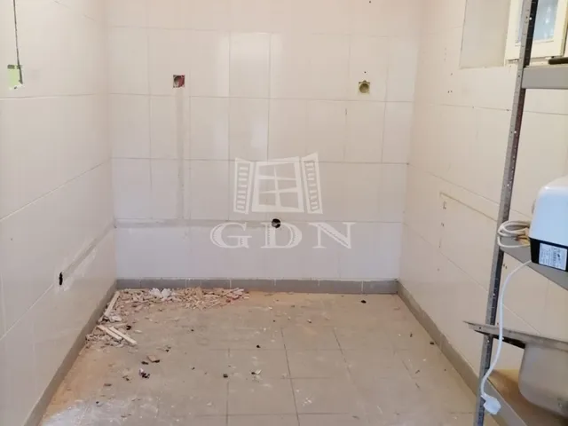 Eladó kereskedelmi és ipari ingatlan Gyönk 40 nm