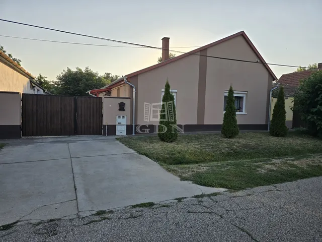 Eladó ház Bácsalmás 100 nm