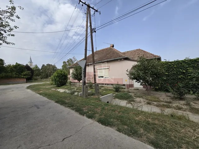 Eladó ház Tataháza 145 nm