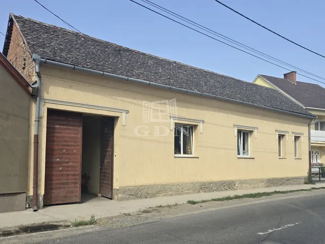 Eladó ház Szászvár 135 nm