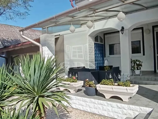 Eladó ház Baja, Homokváros 300 nm