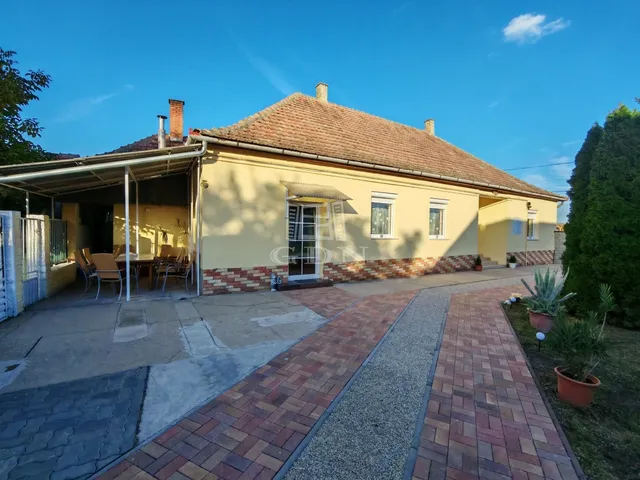 Eladó ház Nagybaracska 144 nm