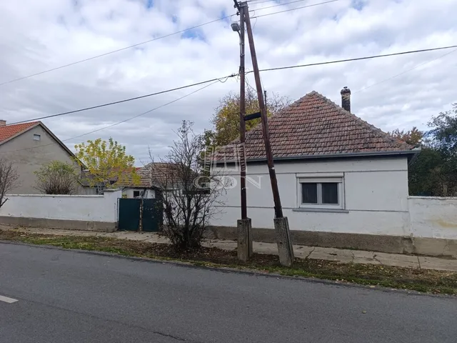 Eladó ház Szeremle 75 nm