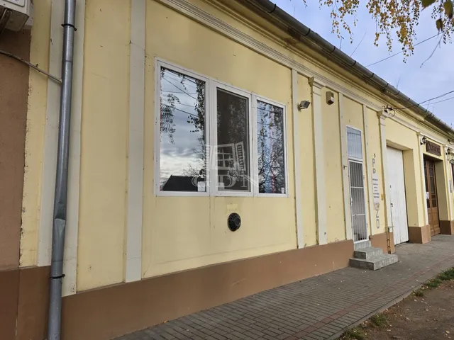 Eladó kereskedelmi és ipari ingatlan Madaras 110 nm