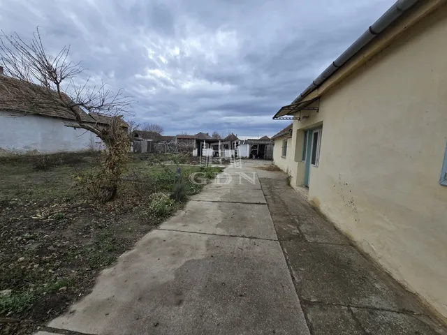 Eladó ház Madaras 90 nm