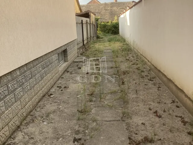 Eladó telek Baja, Józsefváros 1126 nm