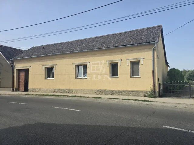 Eladó ház Szászvár 135 nm