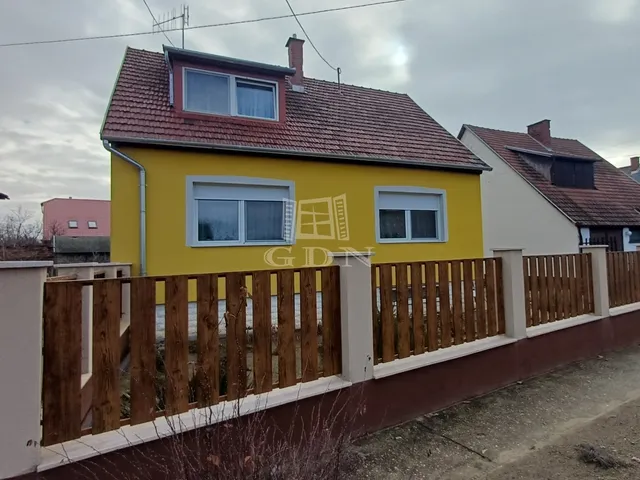 Eladó ház Baja, Bajaszentistván 140 nm