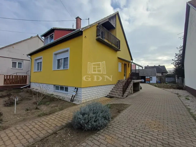 Eladó ház Baja, Bajaszentistván 140 nm