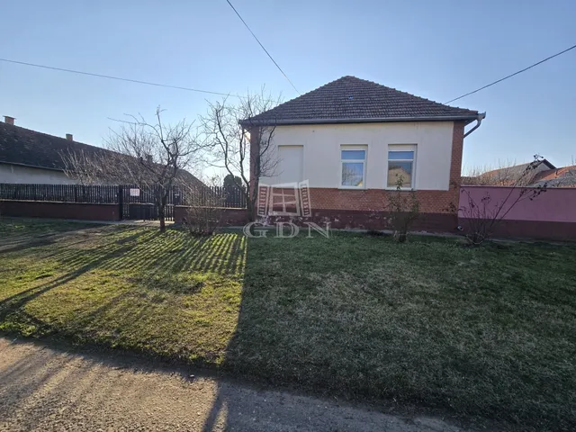 Eladó ház Gara 128 nm