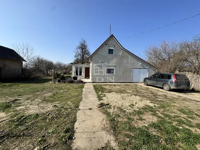 Eladó ház Baja, Homokváros 88 nm