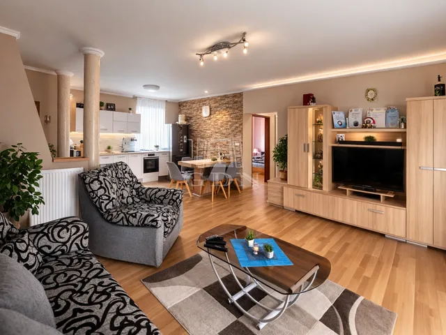 Eladó lakás Baja, Szállásváros 61 nm