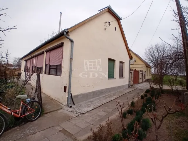 Eladó ház Gara 73 nm