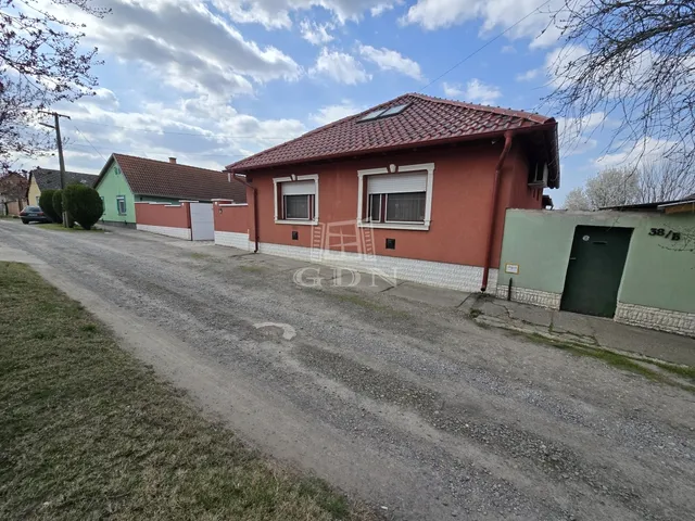 Eladó ház Baja 171 nm