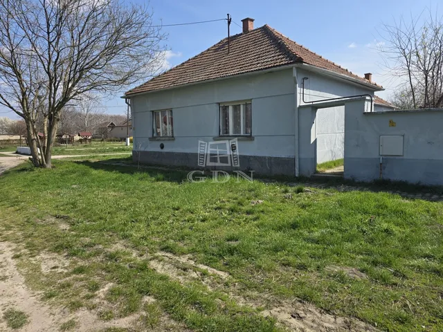 Eladó ház Madaras 77 nm