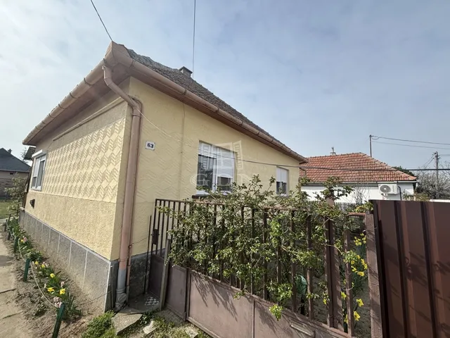 Eladó ház Baja, Bajaszentistván 110 nm