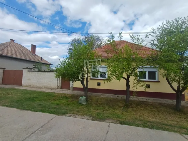 Eladó ház Felsőszentiván 110 nm