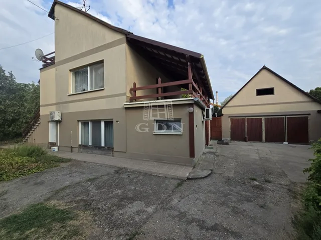 Eladó ház Baja, Szentjános 135 nm
