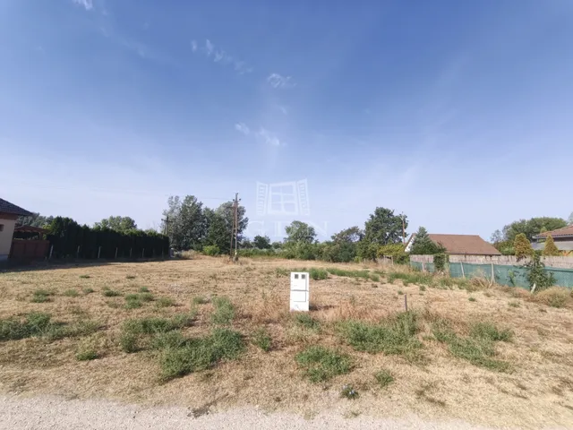 Eladó telek Vaskút 1800 nm